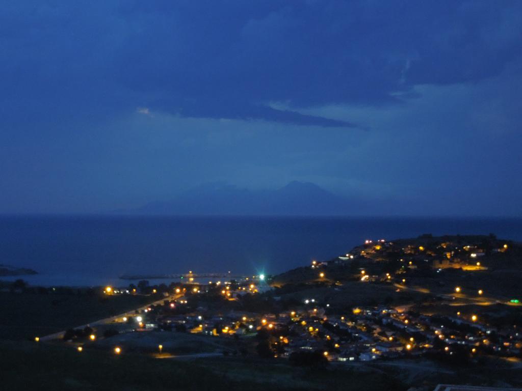 Masi Hotel İmroz Exteriör bild